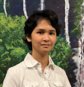 Portrait of Emily Nguyen.